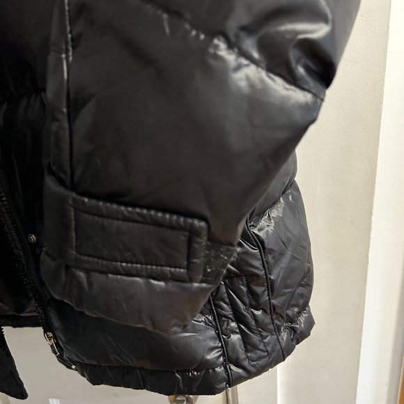 Shiny Black Puffer with Hood - Picture 4 of 12